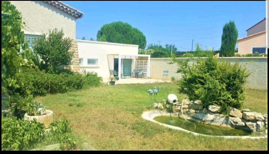 Suite Parentale Avec Petit Sejour Et Piscine Carpentras Exterior foto